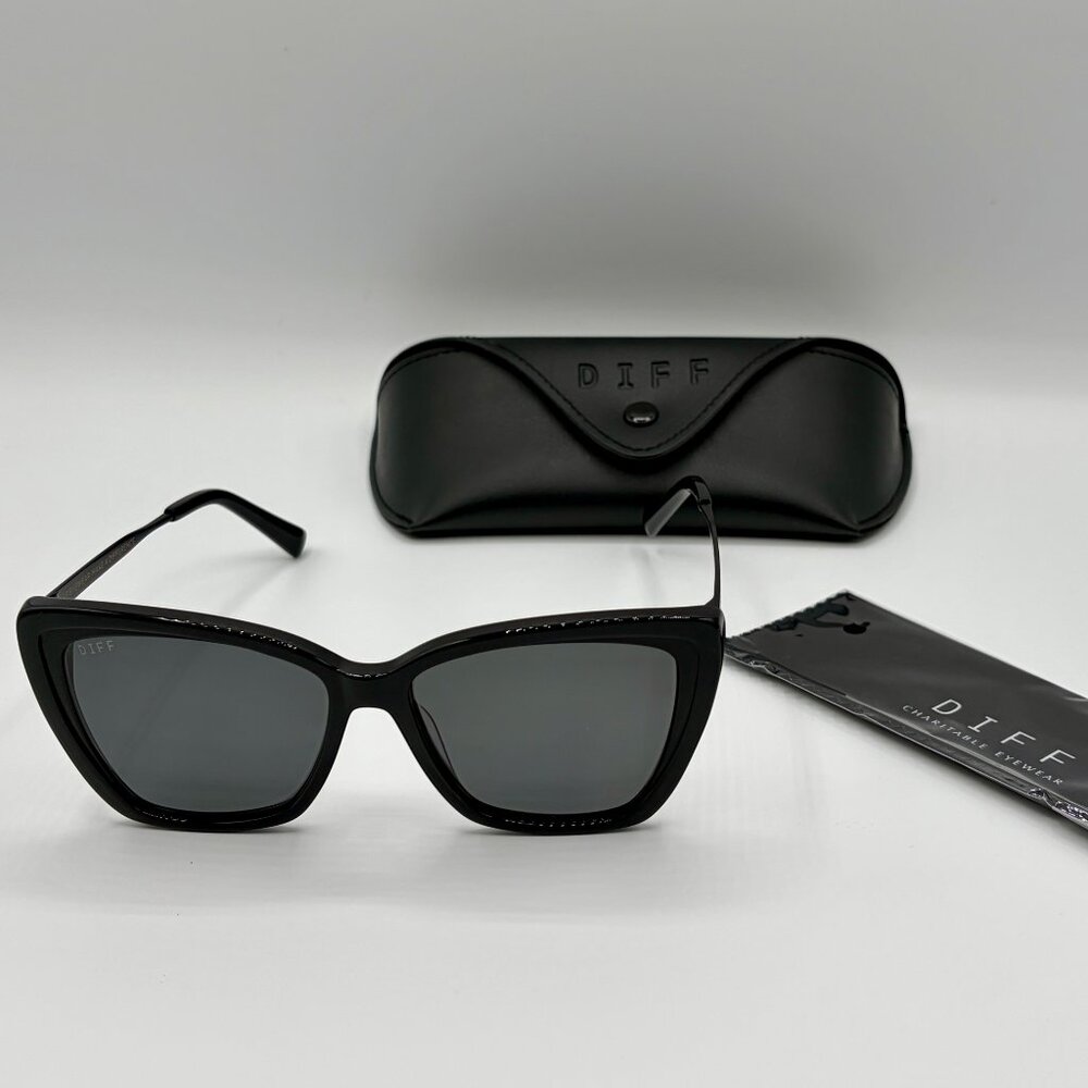 NWT DIFF Eyewear Becky II Sunglasses